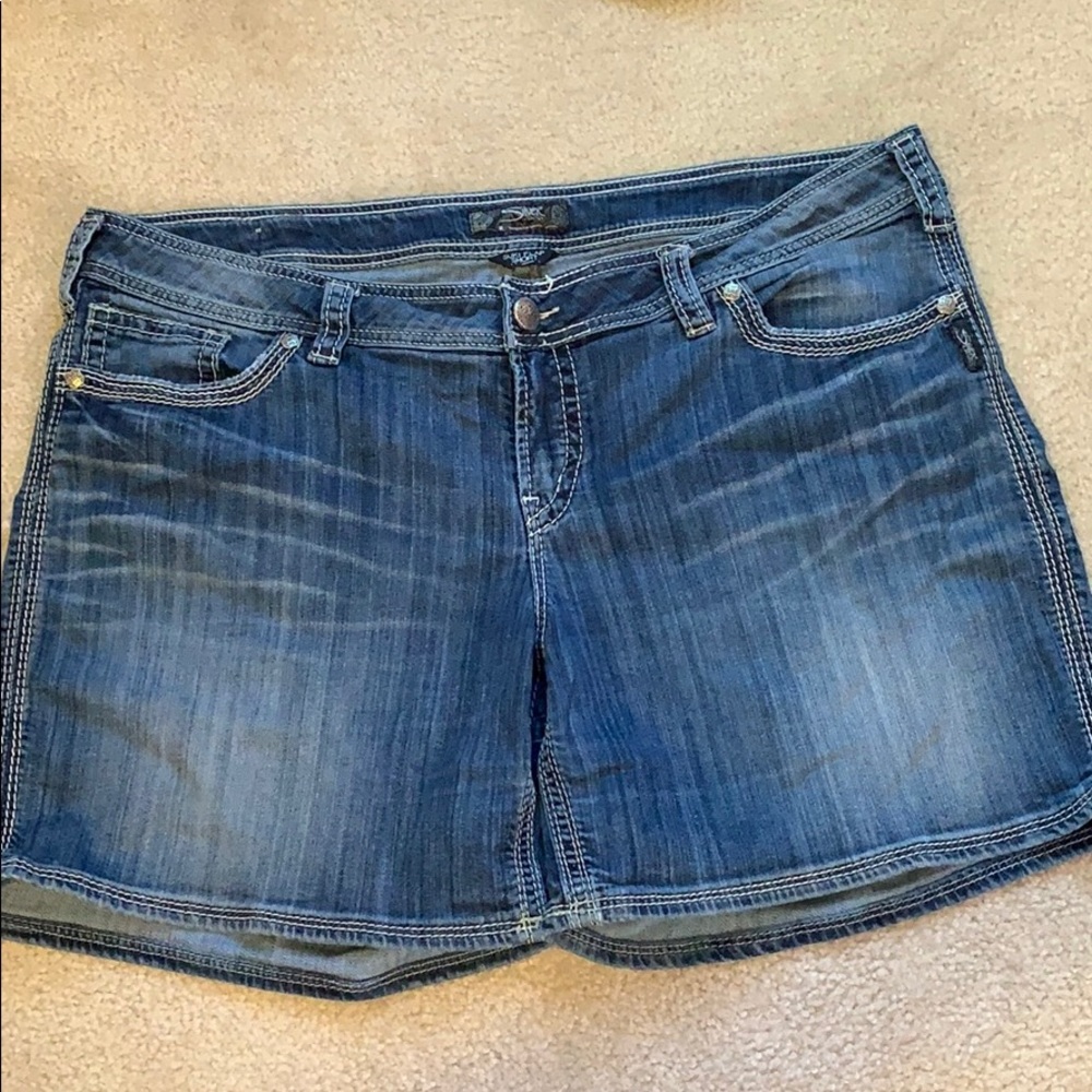 Silver plus size shorts